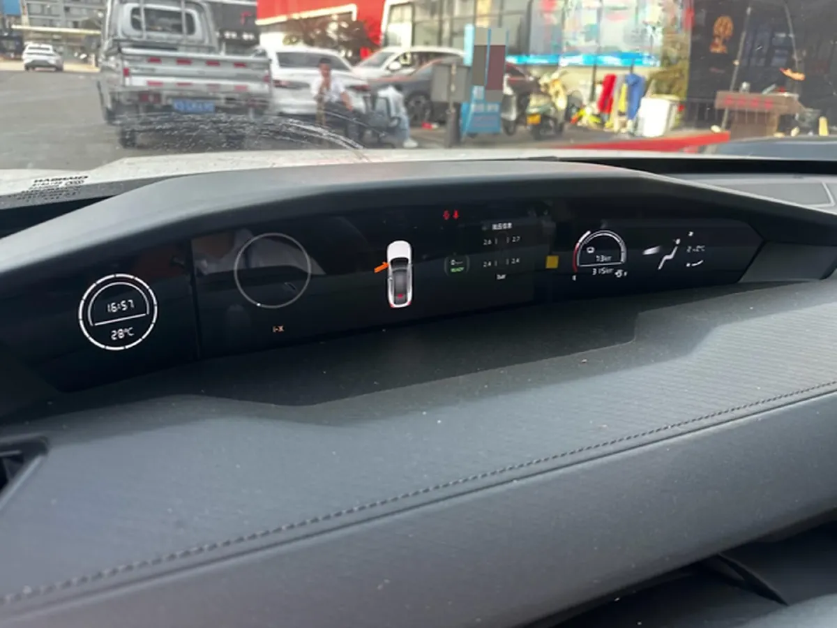 2023 ChangAn UNI-V iDD 1.5T 170HP L4 6TCT PHEV 18.4KWH,autocango,china used car exporter,china ev exporter,chinese used car exporter,chinese used ev exporter