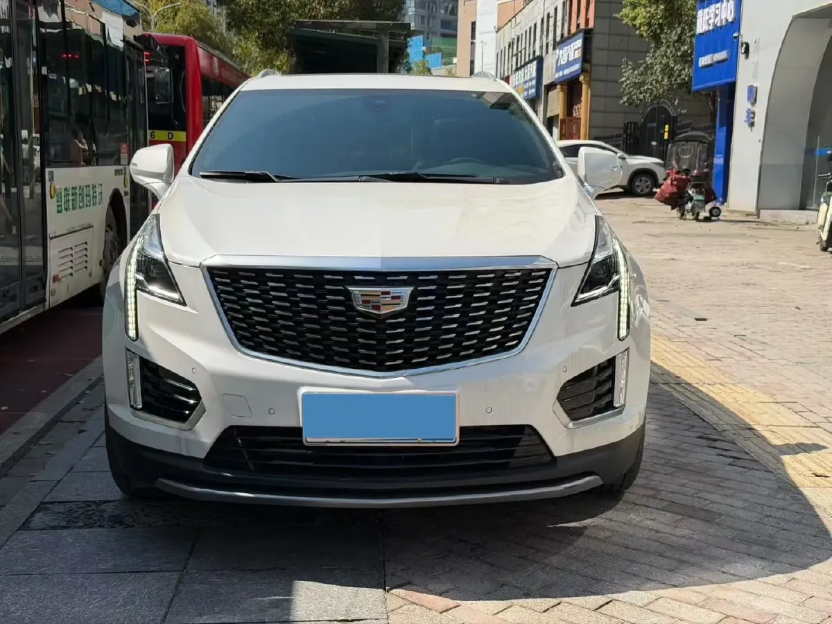 2022 Cadillac XT5 2.0T 237HP L4 9AT,autocango,china used car exporter,china ev exporter,chinese used car exporter,chinese used ev exporter