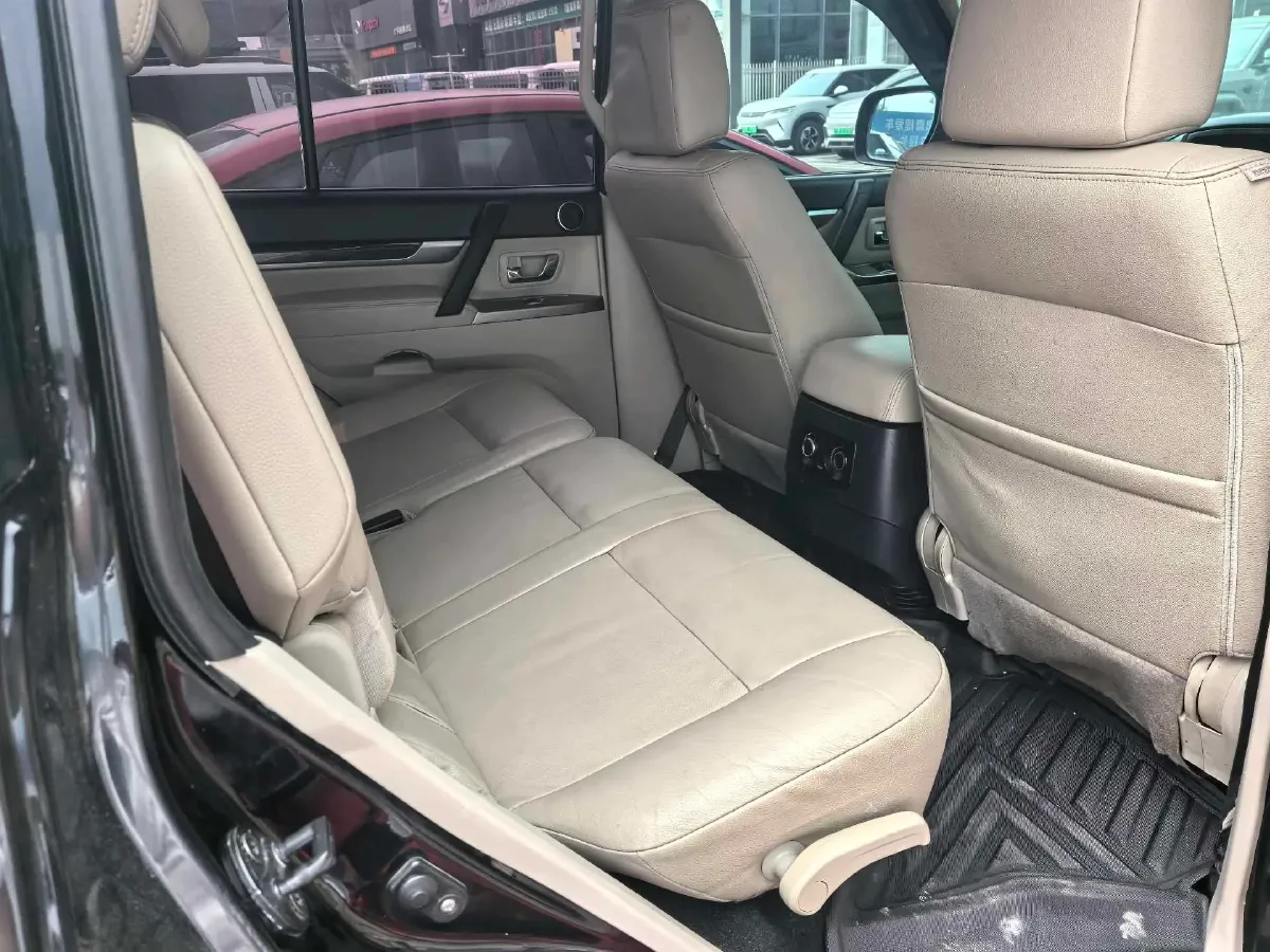 2017 Honda Jade 1.8L 141HP L4 5AT,autocango,china used car exporter,china ev exporter,chinese used car exporter,chinese used ev exporter