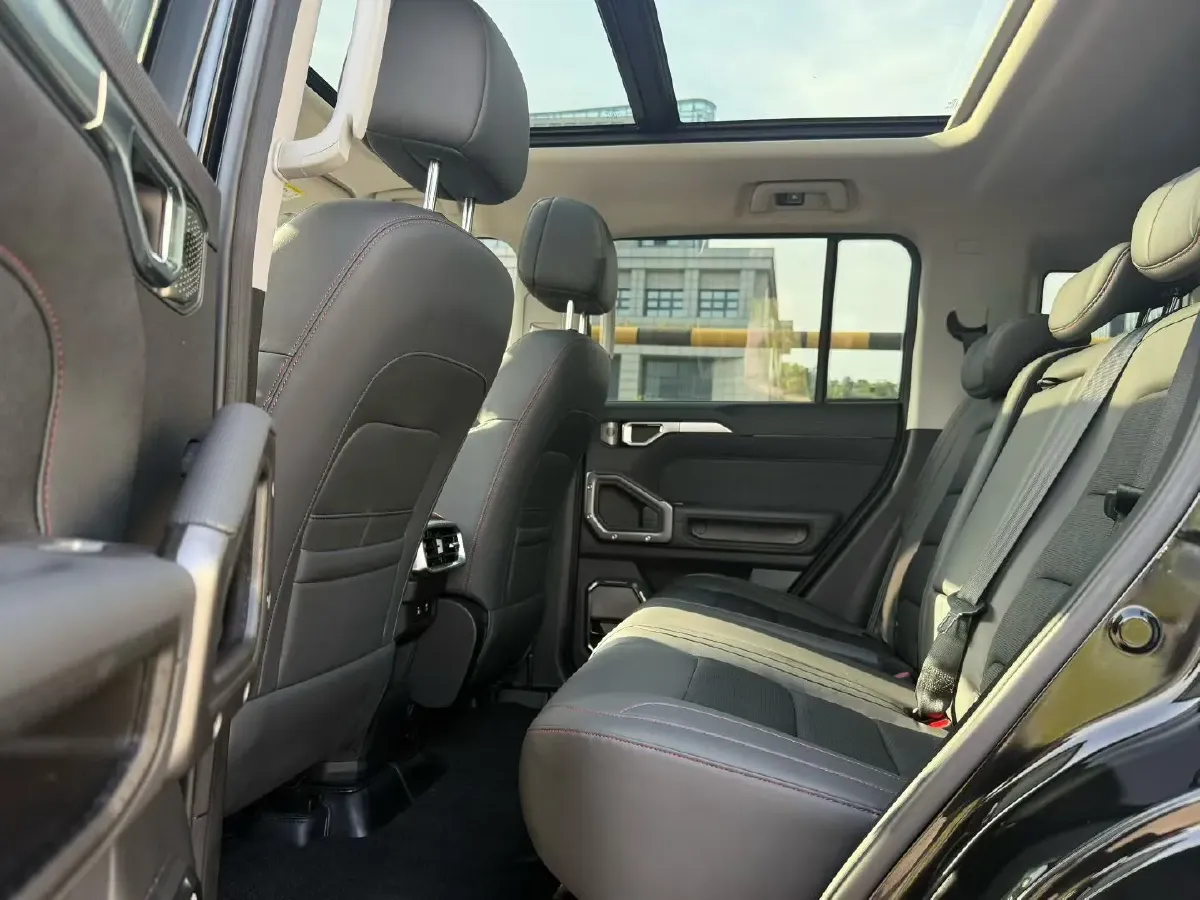 2023 Jetour Traveller 2.0T 254HP L4 7DCT,autocango,china used car exporter,china ev exporter,chinese used car exporter,chinese used ev exporter