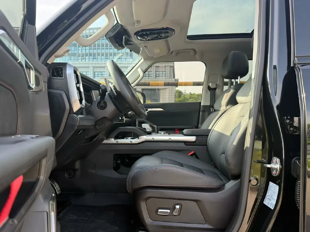 2023 Jetour Traveller 2.0T 254HP L4 7DCT,autocango,china used car exporter,china ev exporter,chinese used car exporter,chinese used ev exporter