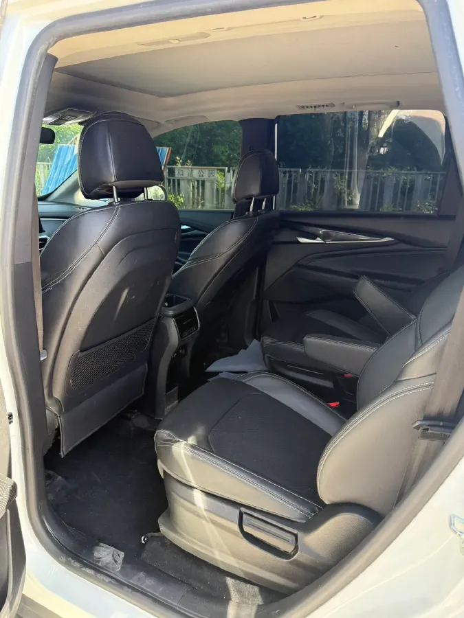 2022 MAXUS Euniq 5 BEV 70KWH,autocango,china used car exporter,china ev exporter,chinese used car exporter,chinese used ev exporter