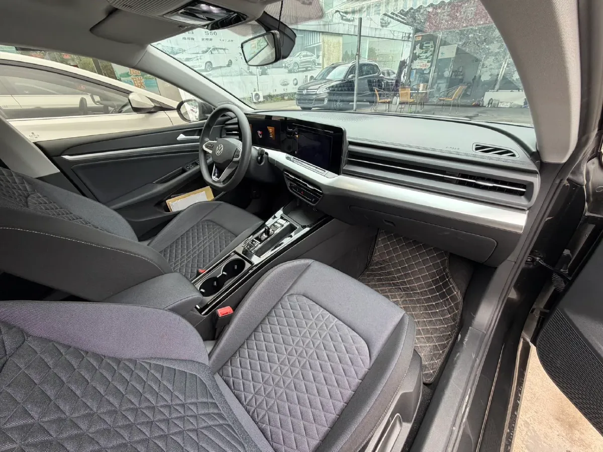 2024 Volkswagen Lamando 1.2T 116HP L4 7DCT,autocango,china used car exporter,china ev exporter,chinese used car exporter,chinese used ev exporter