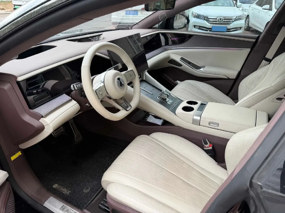 2024 Denza DenzaZ9GT 2.0T 207HP L4 E-CVT PHEV 38.5KWH,autocango,china used car exporter,china ev exporter,chinese used car exporter,chinese used ev exporter