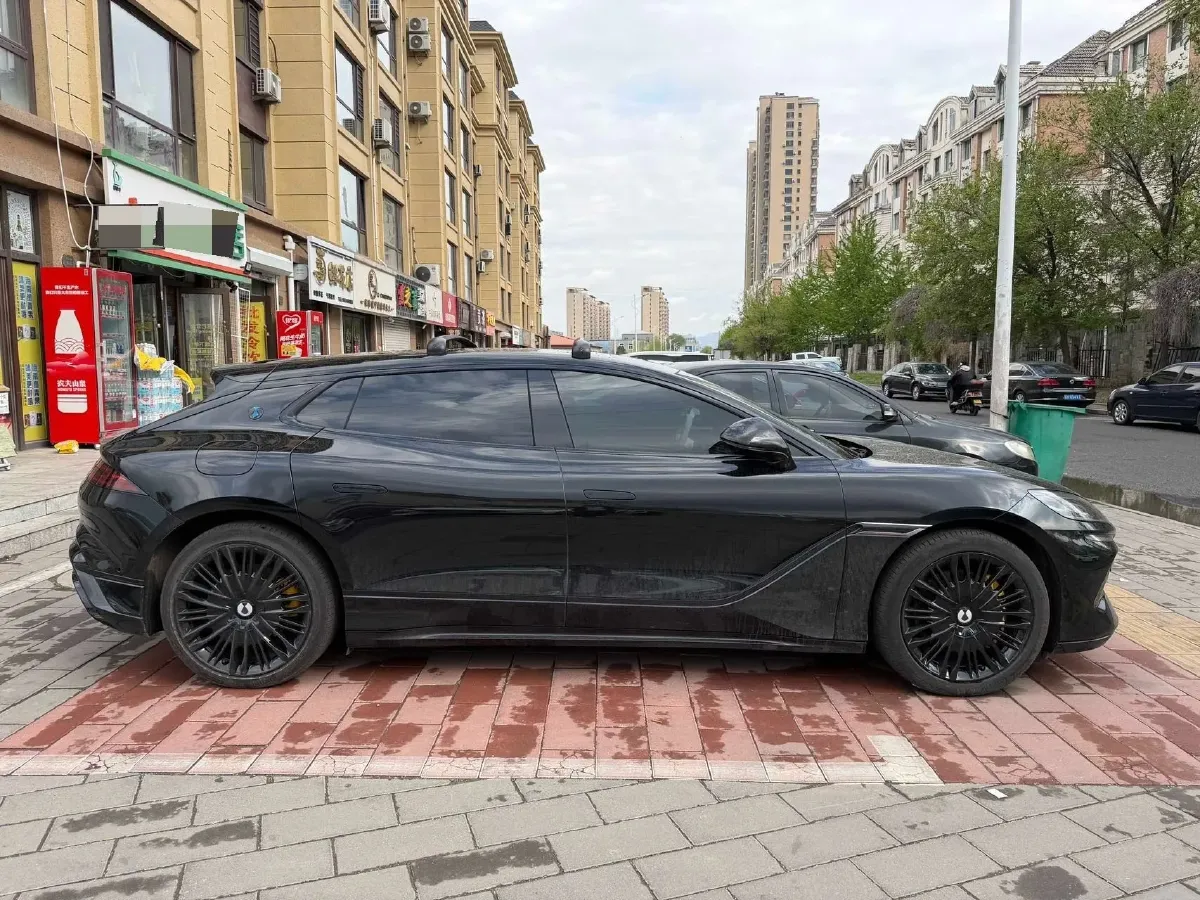 2024 Denza DenzaZ9GT 2.0T 207HP L4 E-CVT PHEV 38.5KWH,autocango,china used car exporter,china ev exporter,chinese used car exporter,chinese used ev exporter