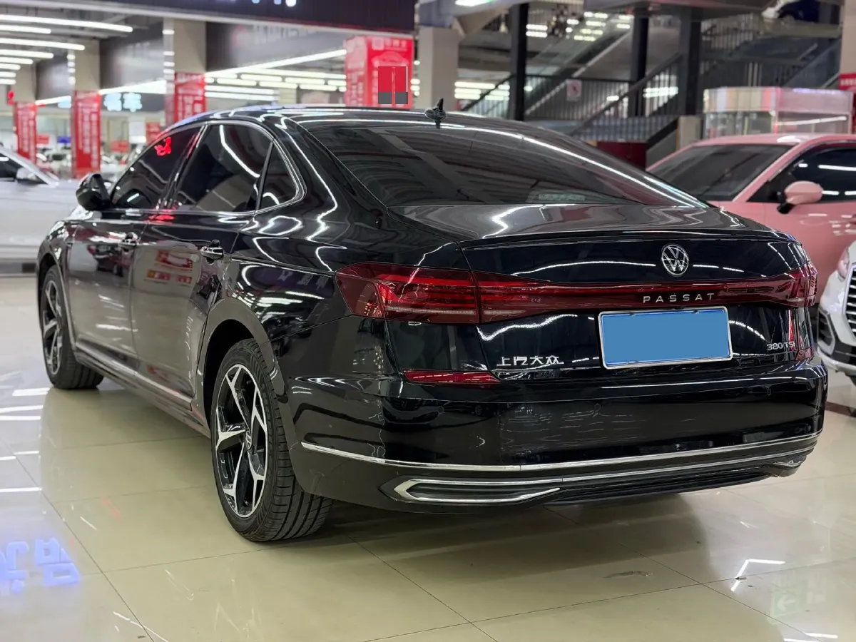 2025 Volkswagen Passat 2.0T 220HP L4 7DCT,autocango,china used car exporter,china ev exporter,chinese used car exporter,chinese used ev exporter