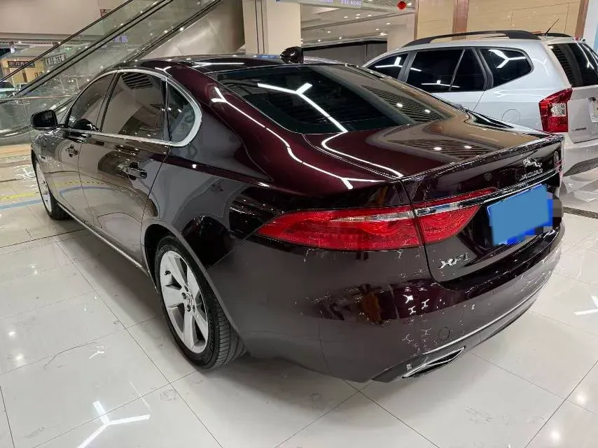 2018 Jaguar XFL 2.0T 200HP L4 8AT,autocango,china used car exporter,china ev exporter,chinese used car exporter,chinese used ev exporter