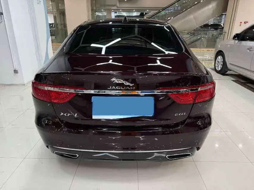 2018 Jaguar XFL 2.0T 200HP L4 8AT,autocango,china used car exporter,china ev exporter,chinese used car exporter,chinese used ev exporter