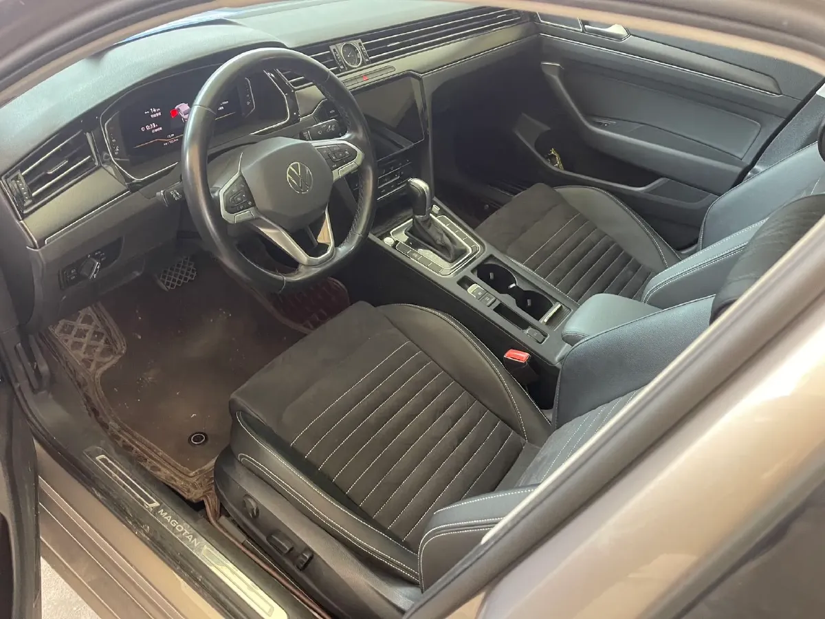 2021 Volkswagen Magotan 2.0T 186HP L4 7DCT,autocango,china used car exporter,china ev exporter,chinese used car exporter,chinese used ev exporter