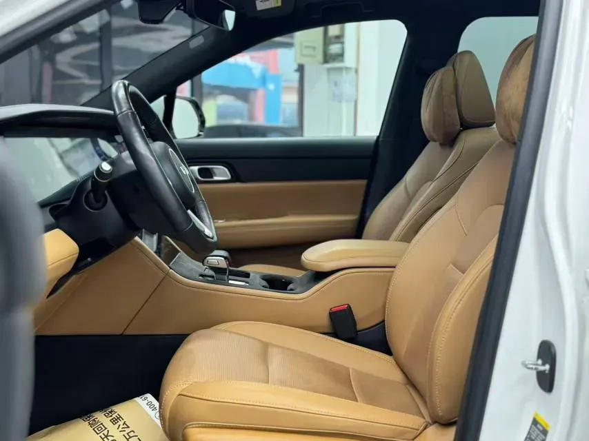 2021 Li ONE Range Extended 131HP REEV 40.5KWH,autocango,china used car exporter,china ev exporter,chinese used car exporter,chinese used ev exporter