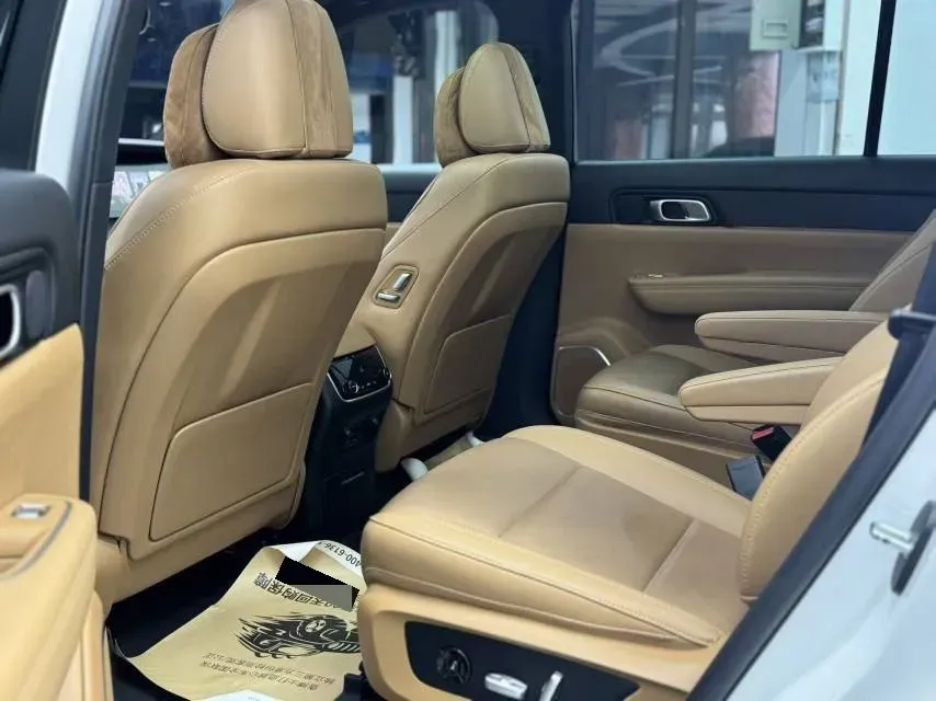 2021 Li ONE Range Extended 131HP REEV 40.5KWH,autocango,china used car exporter,china ev exporter,chinese used car exporter,chinese used ev exporter