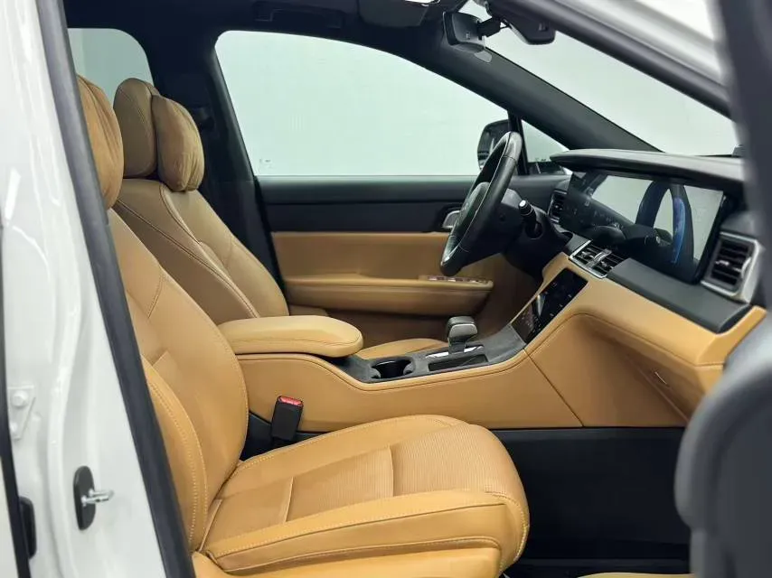 2021 Li ONE Range Extended 131HP REEV 40.5KWH,autocango,china used car exporter,china ev exporter,chinese used car exporter,chinese used ev exporter