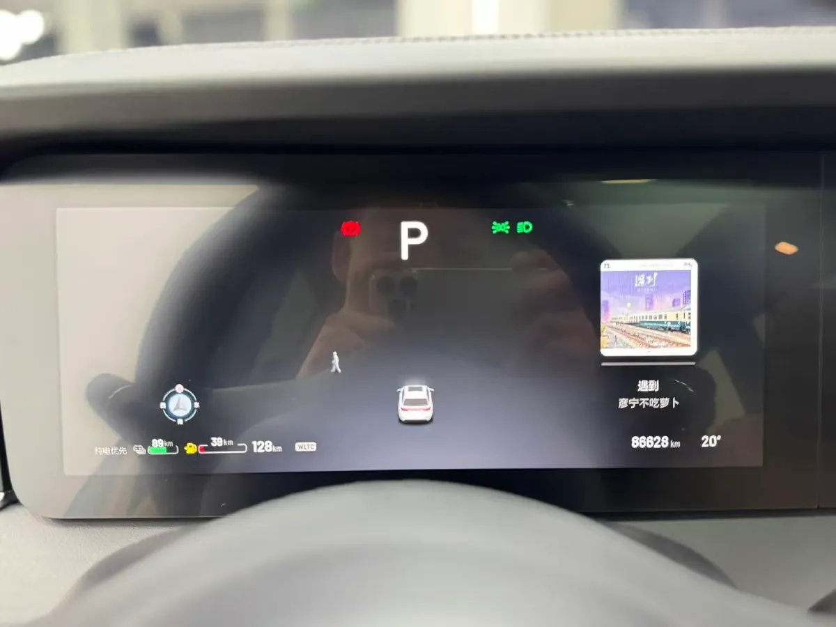 2021 Li ONE Range Extended 131HP REEV 40.5KWH,autocango,china used car exporter,china ev exporter,chinese used car exporter,chinese used ev exporter