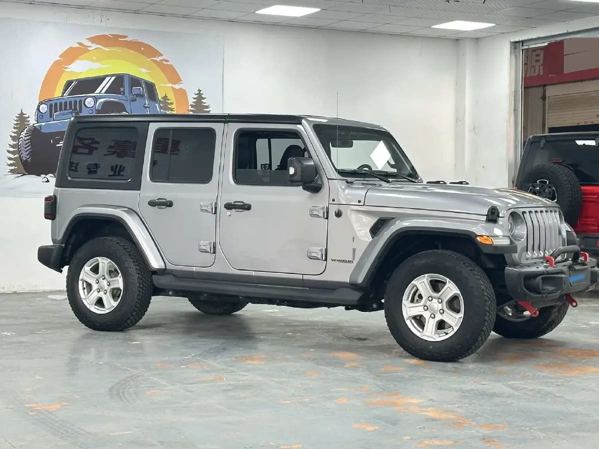 2021 Jeep Wrangler 2.0T 266HP L4 8AT,autocango,china used car exporter,china ev exporter,chinese used car exporter,chinese used ev exporter