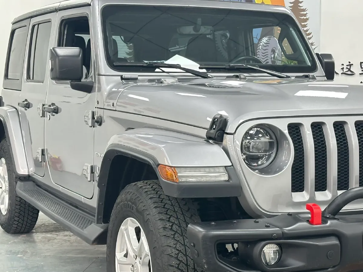 2021 Jeep Wrangler 2.0T 266HP L4 8AT,autocango,china used car exporter,china ev exporter,chinese used car exporter,chinese used ev exporter