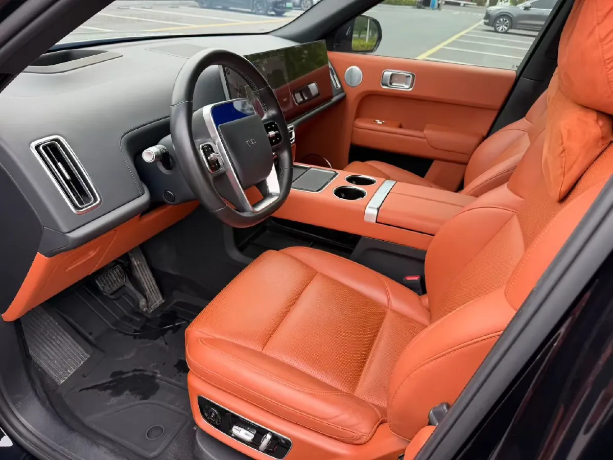 2023 Li L8 Range Extended 154HP REEV 40.9KWH,autocango,china used car exporter,china ev exporter,chinese used car exporter,chinese used ev exporter