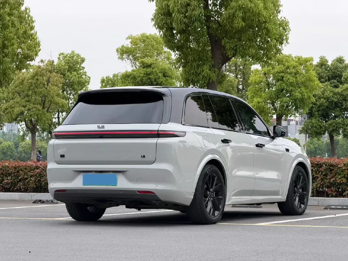 2023 Li L8 Range Extended 154HP REEV 40.9KWH,autocango,china used car exporter,china ev exporter,chinese used car exporter,chinese used ev exporter