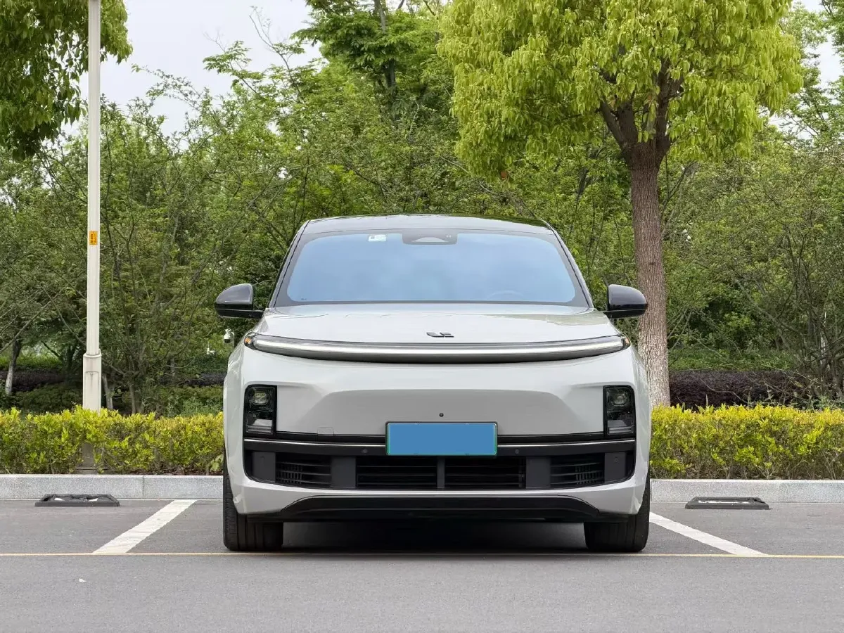 2023 Li L8 Range Extended 154HP REEV 40.9KWH,autocango,china used car exporter,china ev exporter,chinese used car exporter,chinese used ev exporter