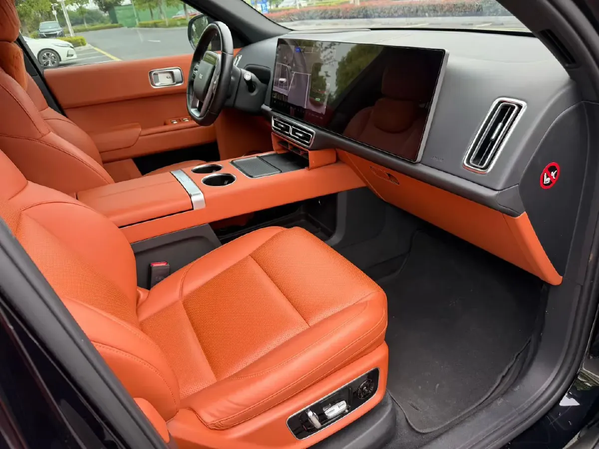 2023 Li L8 Range Extended 154HP REEV 40.9KWH,autocango,china used car exporter,china ev exporter,chinese used car exporter,chinese used ev exporter