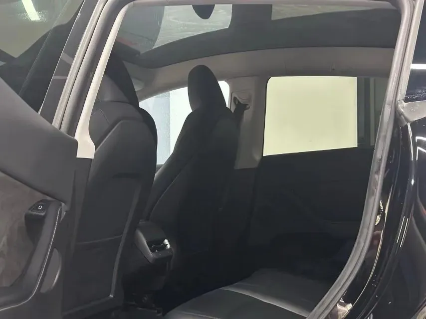 2022 Tesla Model Y BEV 60KWH,autocango,china used car exporter,china ev exporter,chinese used car exporter,chinese used ev exporter