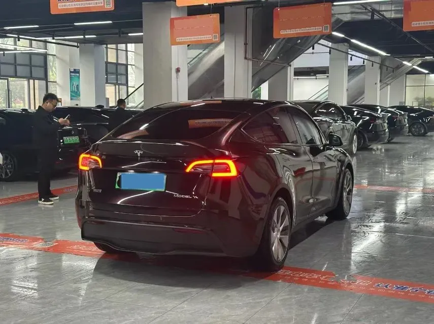 2022 Tesla Model Y BEV 60KWH,autocango,china used car exporter,china ev exporter,chinese used car exporter,chinese used ev exporter