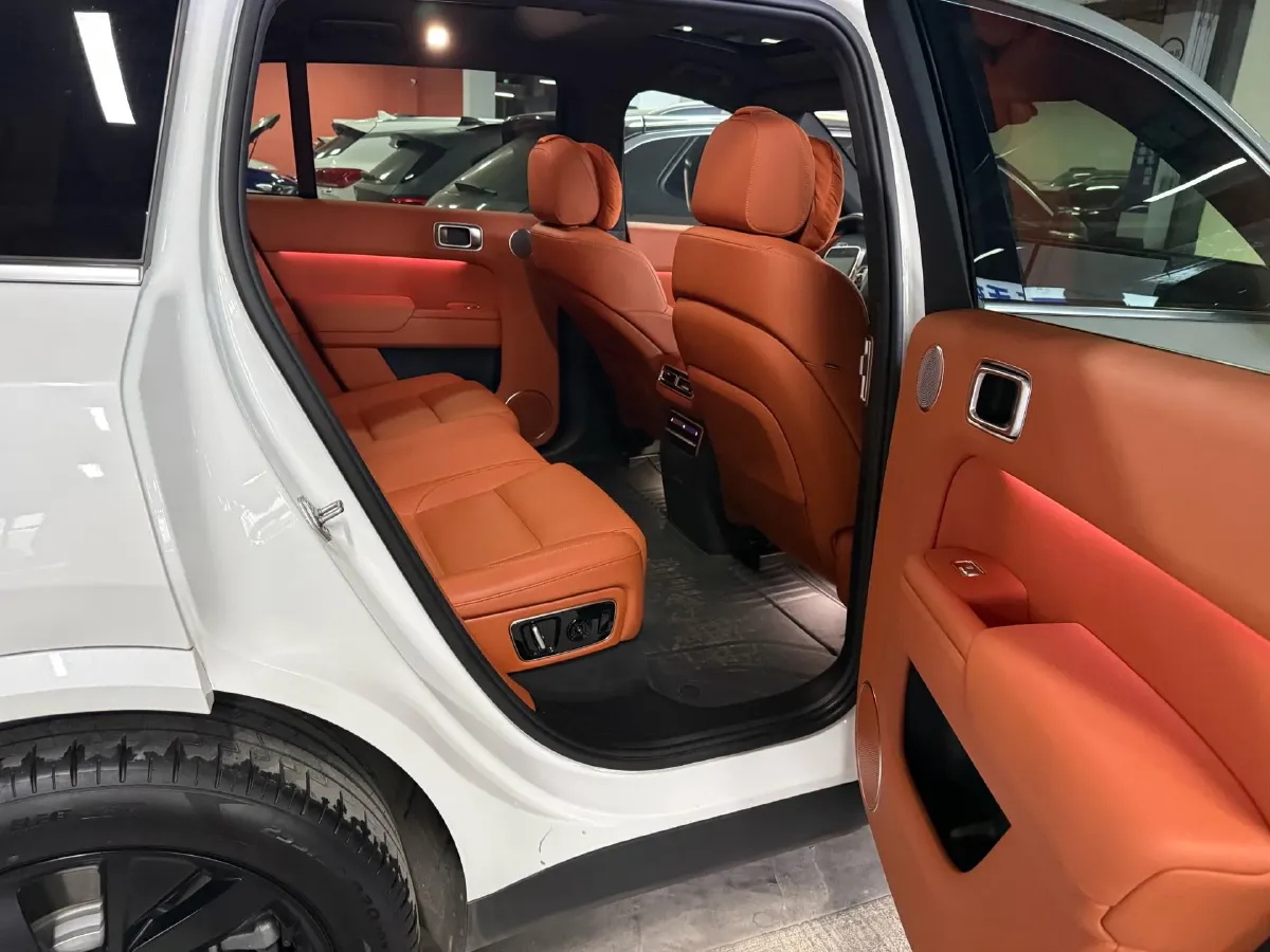 2023 Li L7 Range Extended 154HP REEV 40.9KWH,autocango,china used car exporter,china ev exporter,chinese used car exporter,chinese used ev exporter