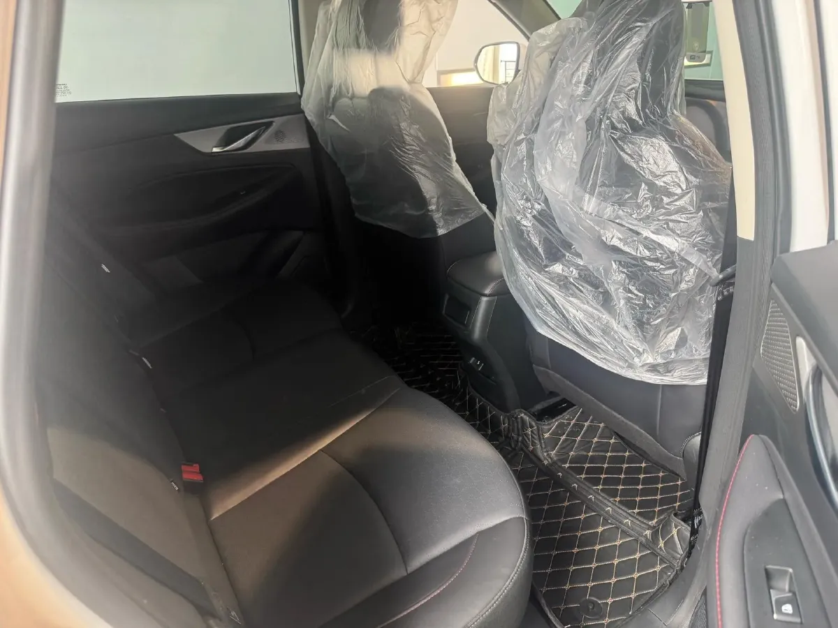 2022 ChangAn CS35 Plus 1.4T 160HP L4 7DCT,autocango,china used car exporter,china ev exporter,chinese used car exporter,chinese used ev exporter