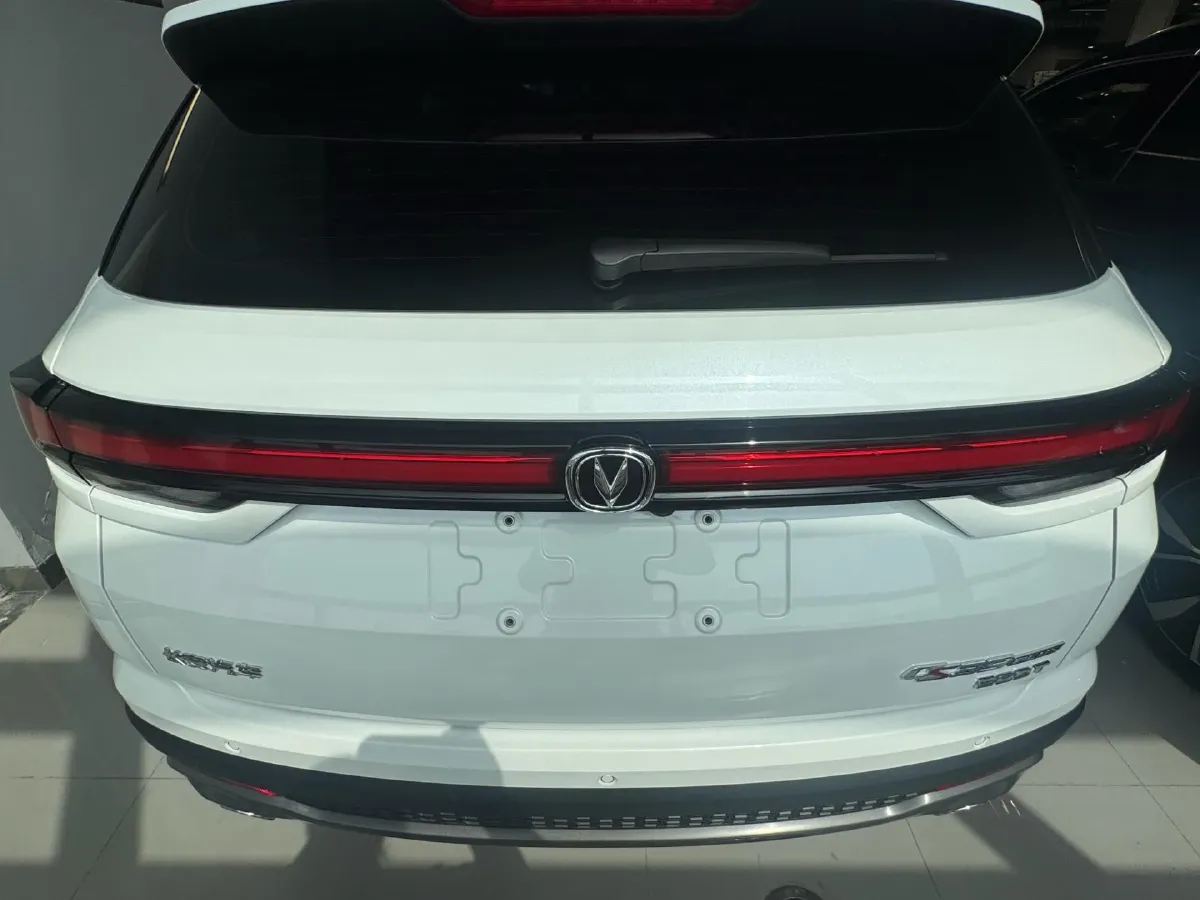 2022 ChangAn CS35 Plus 1.4T 160HP L4 7DCT,autocango,china used car exporter,china ev exporter,chinese used car exporter,chinese used ev exporter