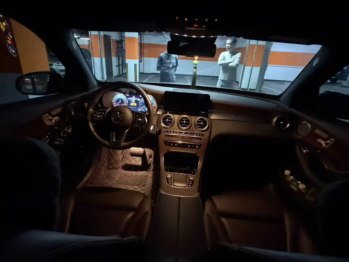 2021 Mercedes-Benz GLC Class 2.0T 258HP L4 9AT,autocango,china used car exporter,china ev exporter,chinese used car exporter,chinese used ev exporter