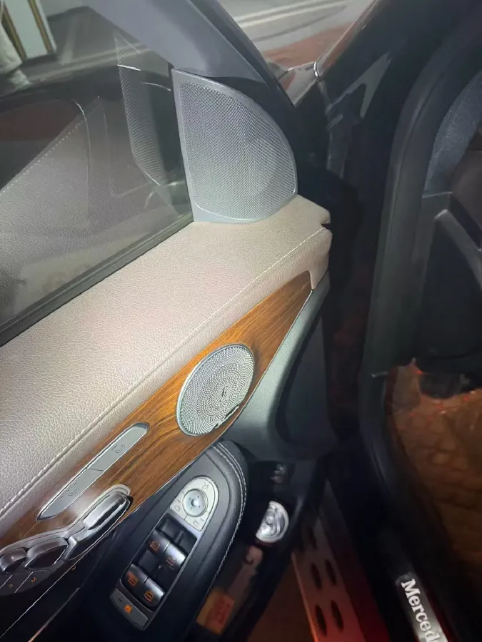 2021 Mercedes-Benz GLC Class 2.0T 258HP L4 9AT,autocango,china used car exporter,china ev exporter,chinese used car exporter,chinese used ev exporter