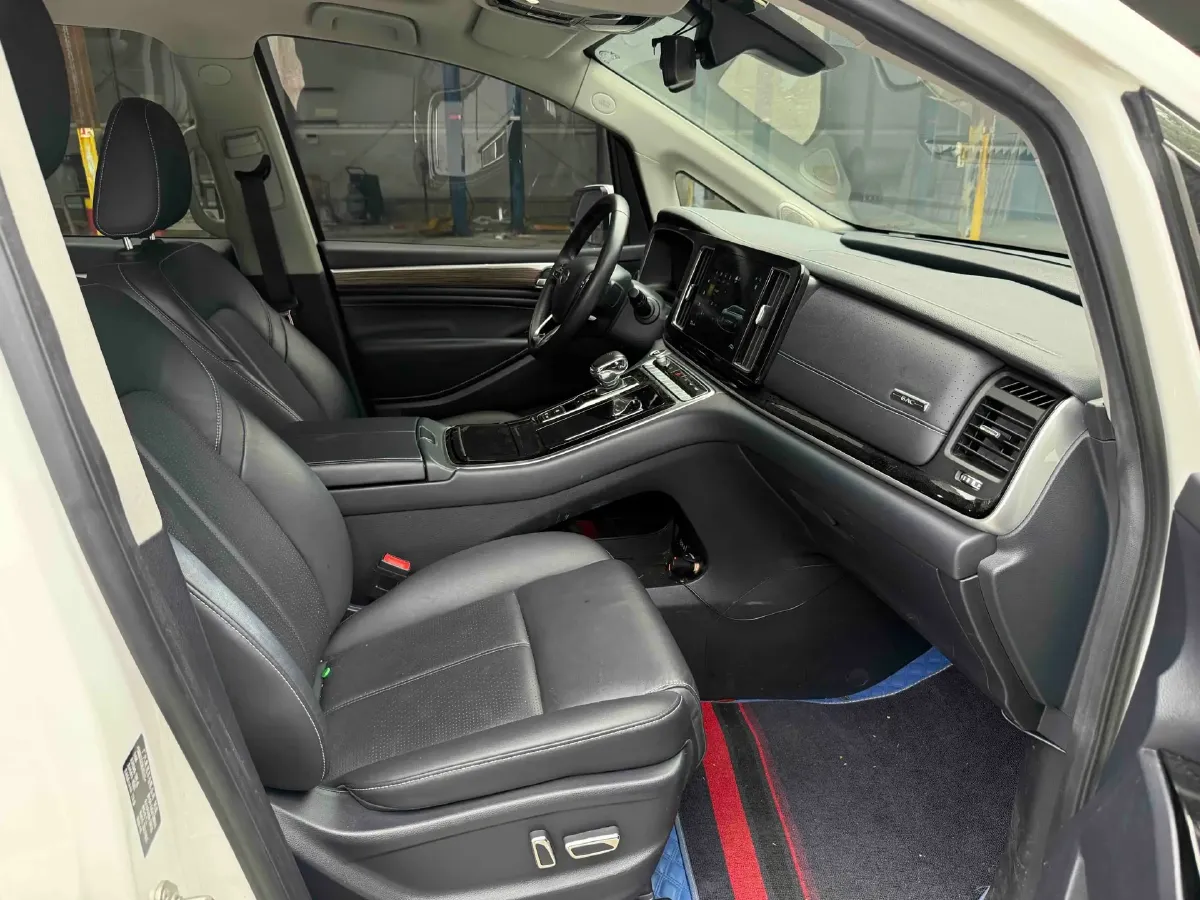 2021 GAC Trumpchi M8 2.0T 252HP L4 8AT,autocango,china used car exporter,china ev exporter,chinese used car exporter,chinese used ev exporter