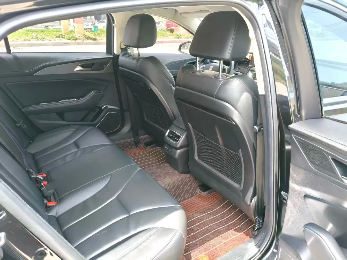 2022 HongQi H5 1.5T 169HP L4 7DCT,autocango,china used car exporter,china ev exporter,chinese used car exporter,chinese used ev exporter