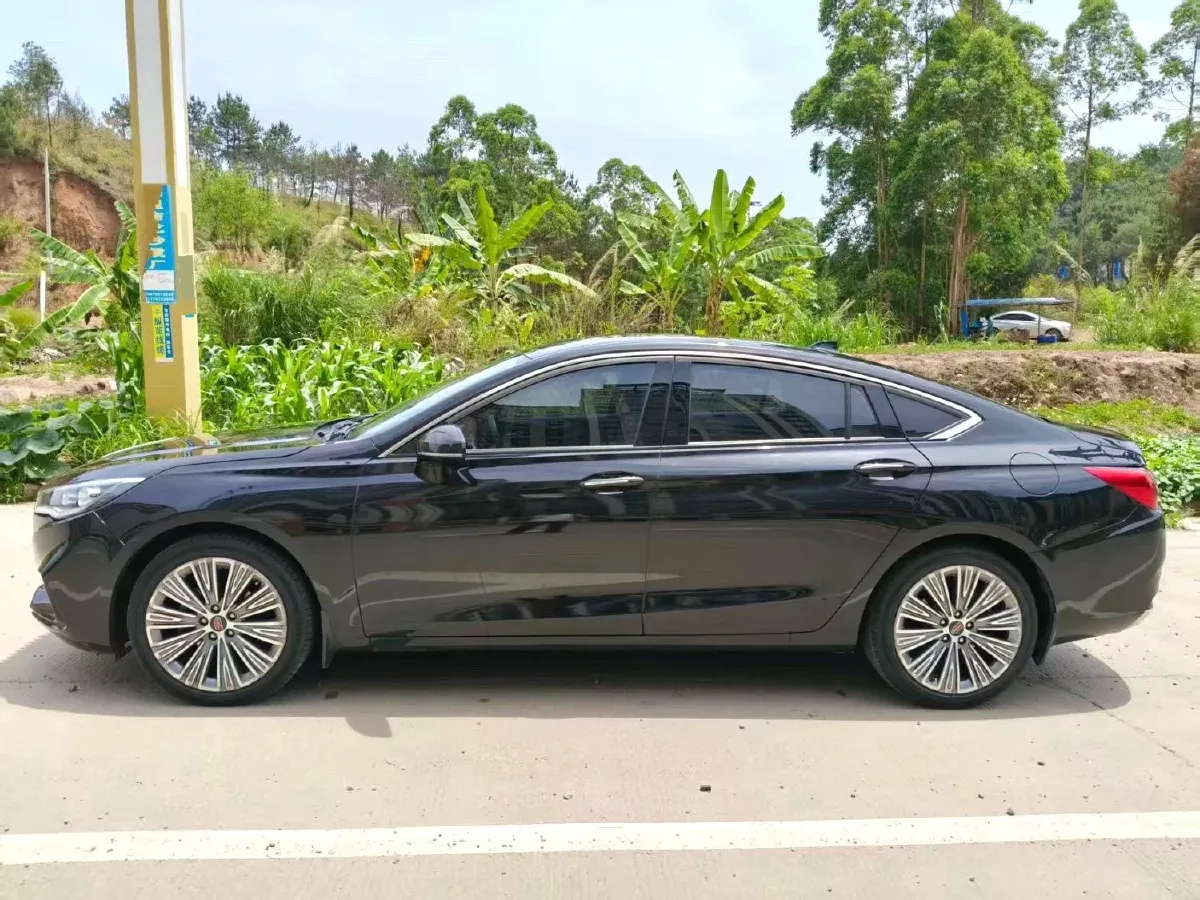 2022 HongQi H5 1.5T 169HP L4 7DCT,autocango,china used car exporter,china ev exporter,chinese used car exporter,chinese used ev exporter