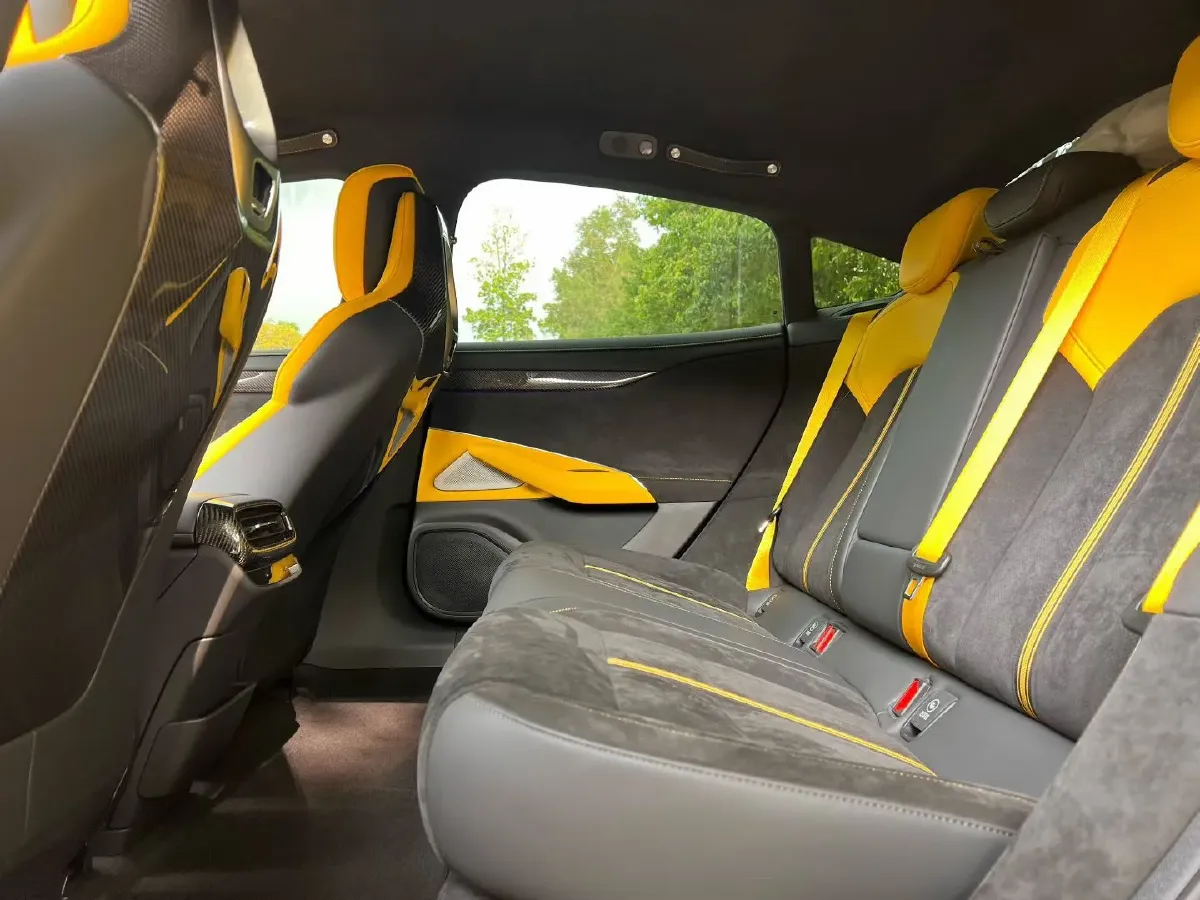 2025 MI SU7 Ultra BEV 93.7KWH,autocango,china used car exporter,china ev exporter,chinese used car exporter,chinese used ev exporter