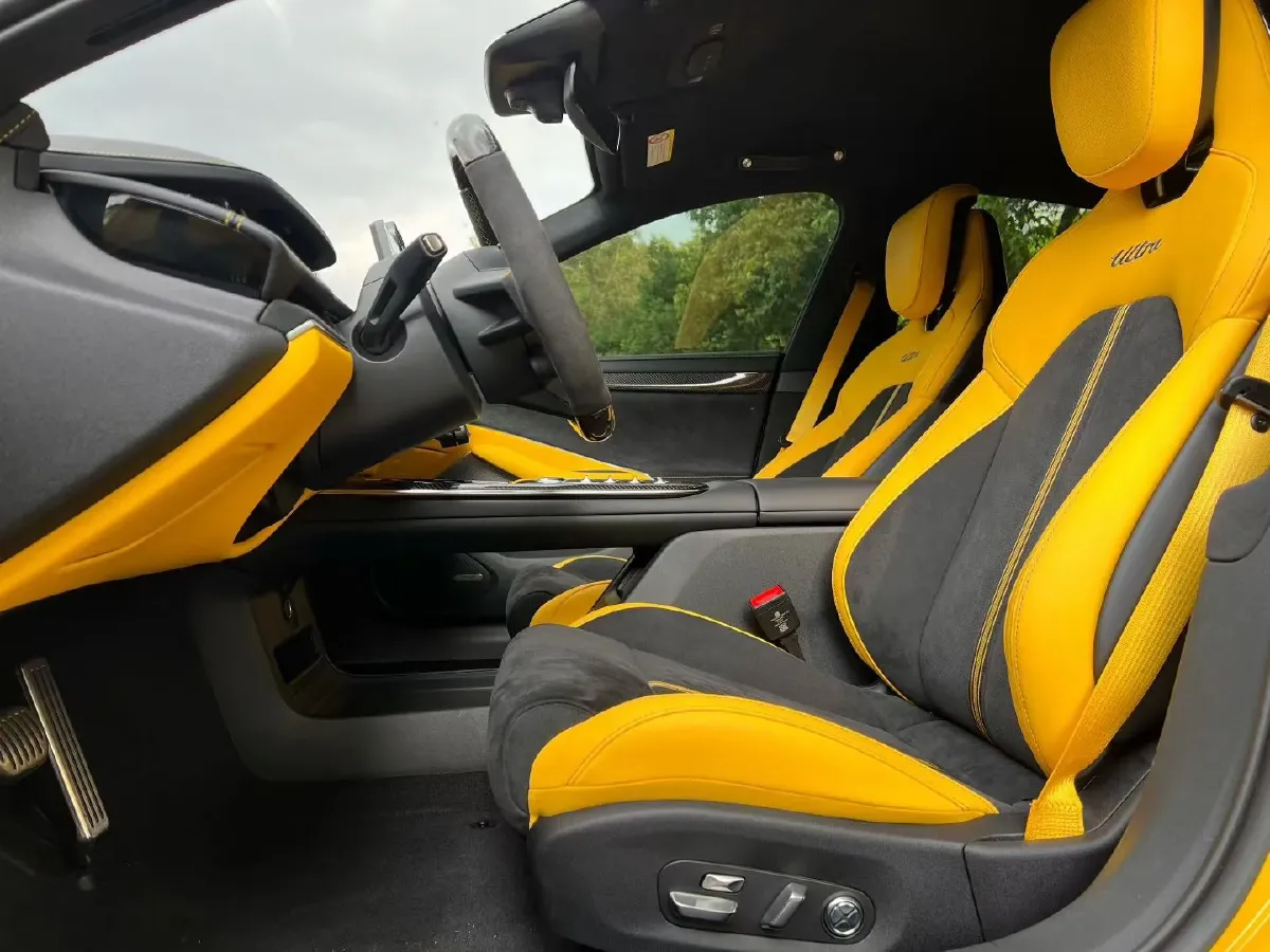 2025 MI SU7 Ultra BEV 93.7KWH,autocango,china used car exporter,china ev exporter,chinese used car exporter,chinese used ev exporter