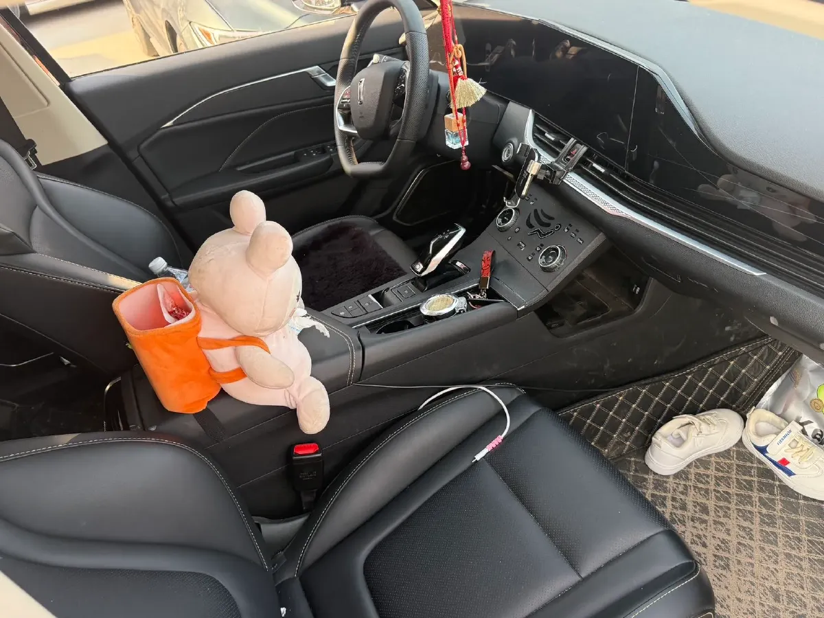 2023 Bestune B70 1.5T 169HP L4 7DCT,autocango,china used car exporter,china ev exporter,chinese used car exporter,chinese used ev exporter