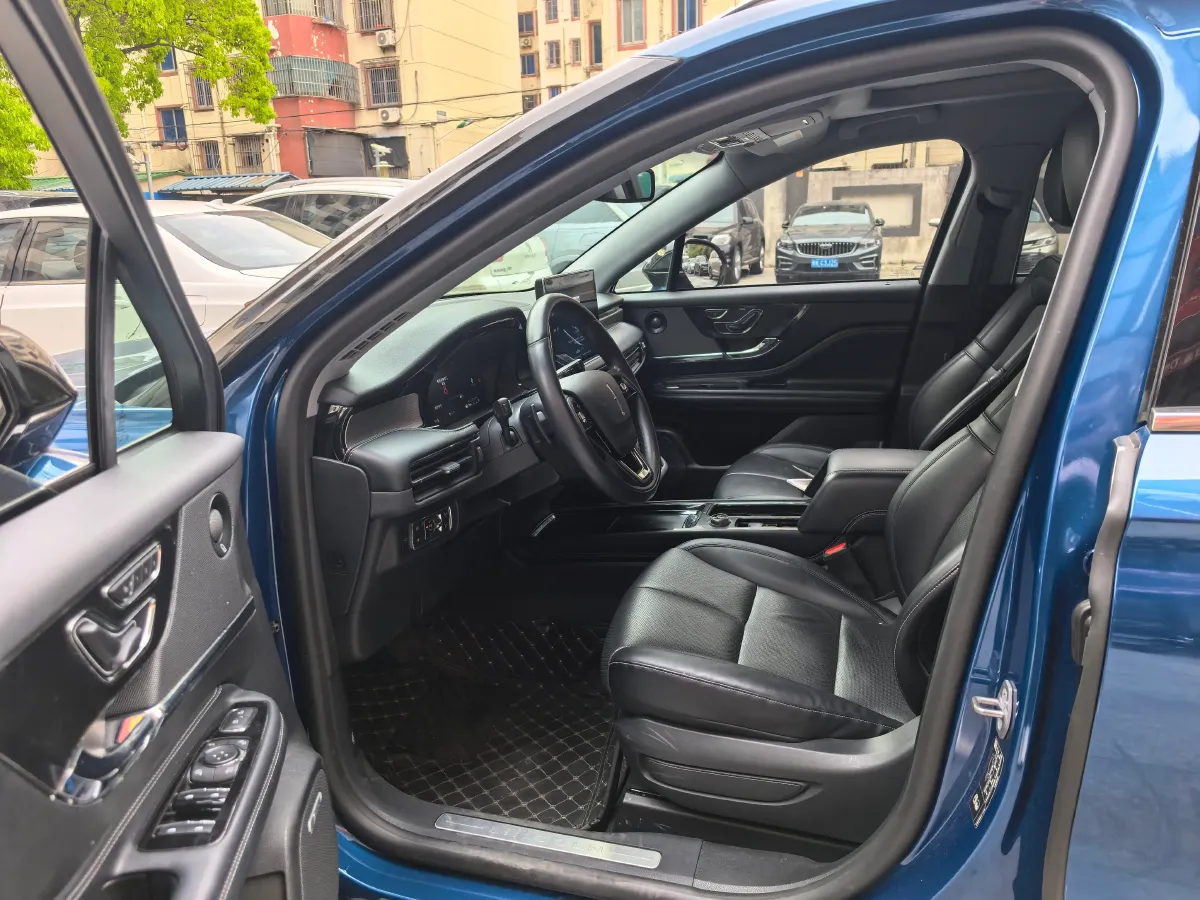 2022 Lincoln Corsair 2.0T 245HP L4 8AT,autocango,china used car exporter,china ev exporter,chinese used car exporter,chinese used ev exporter