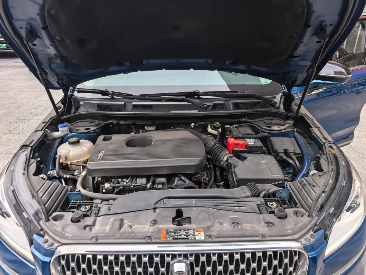 2022 Lincoln Corsair 2.0T 245HP L4 8AT,autocango,china used car exporter,china ev exporter,chinese used car exporter,chinese used ev exporter