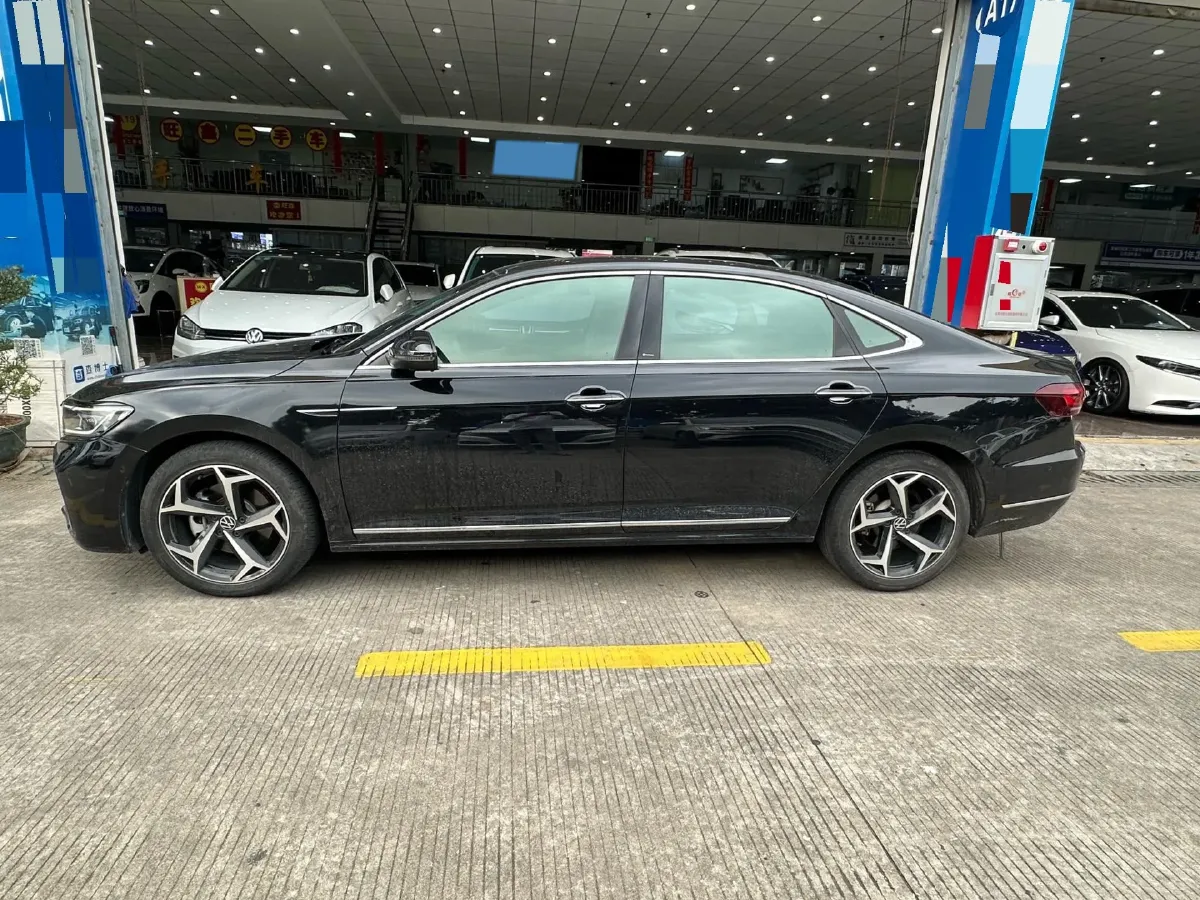 2023 Volkswagen Passat 2.0T 186HP L4 7DCT,autocango,china used car exporter,china ev exporter,chinese used car exporter,chinese used ev exporter