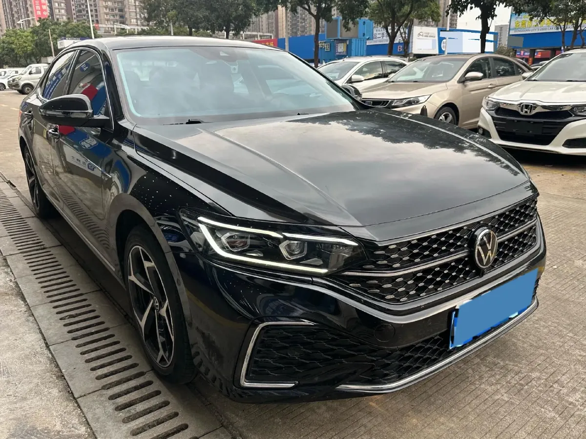 2023 Volkswagen Passat 2.0T 186HP L4 7DCT,autocango,china used car exporter,china ev exporter,chinese used car exporter,chinese used ev exporter