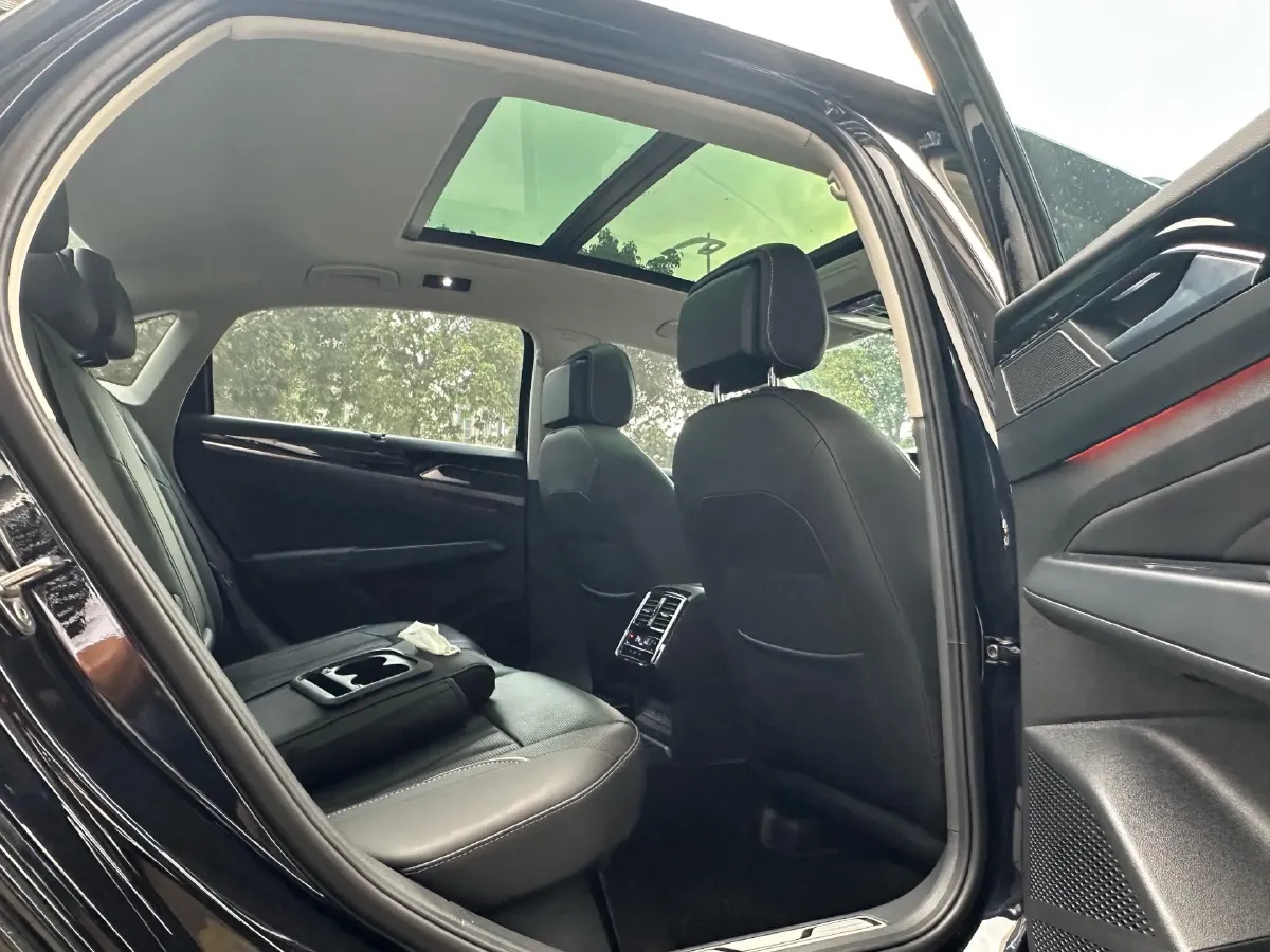 2023 Volkswagen Passat 2.0T 186HP L4 7DCT,autocango,china used car exporter,china ev exporter,chinese used car exporter,chinese used ev exporter