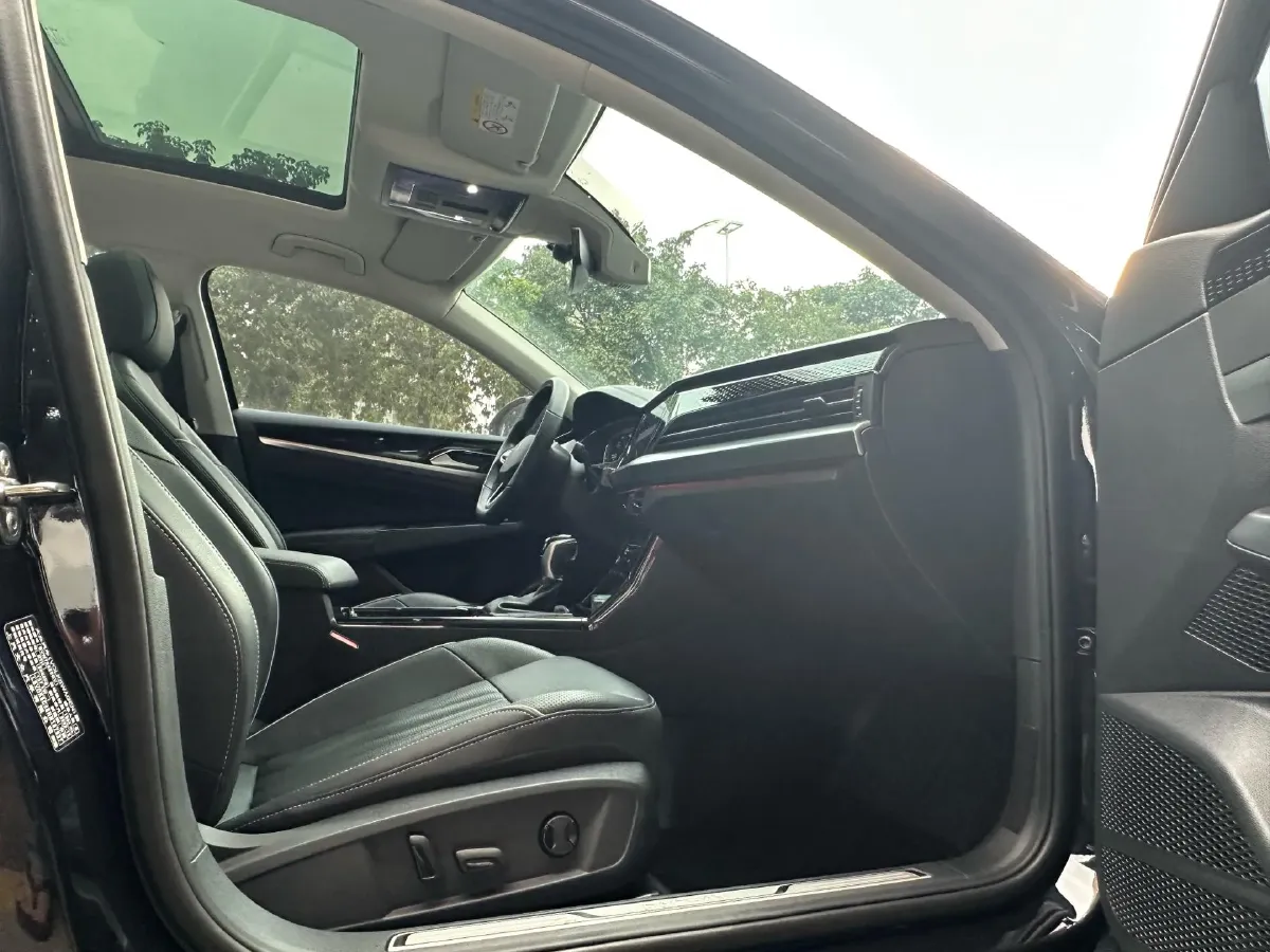 2023 Volkswagen Passat 2.0T 186HP L4 7DCT,autocango,china used car exporter,china ev exporter,chinese used car exporter,chinese used ev exporter