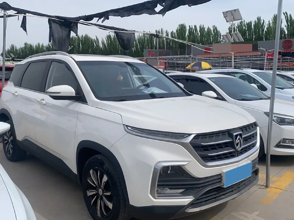 2018 BaoJun 530 1.5T 150HP L4 6DCT,autocango,china used car exporter,china ev exporter,chinese used car exporter,chinese used ev exporter