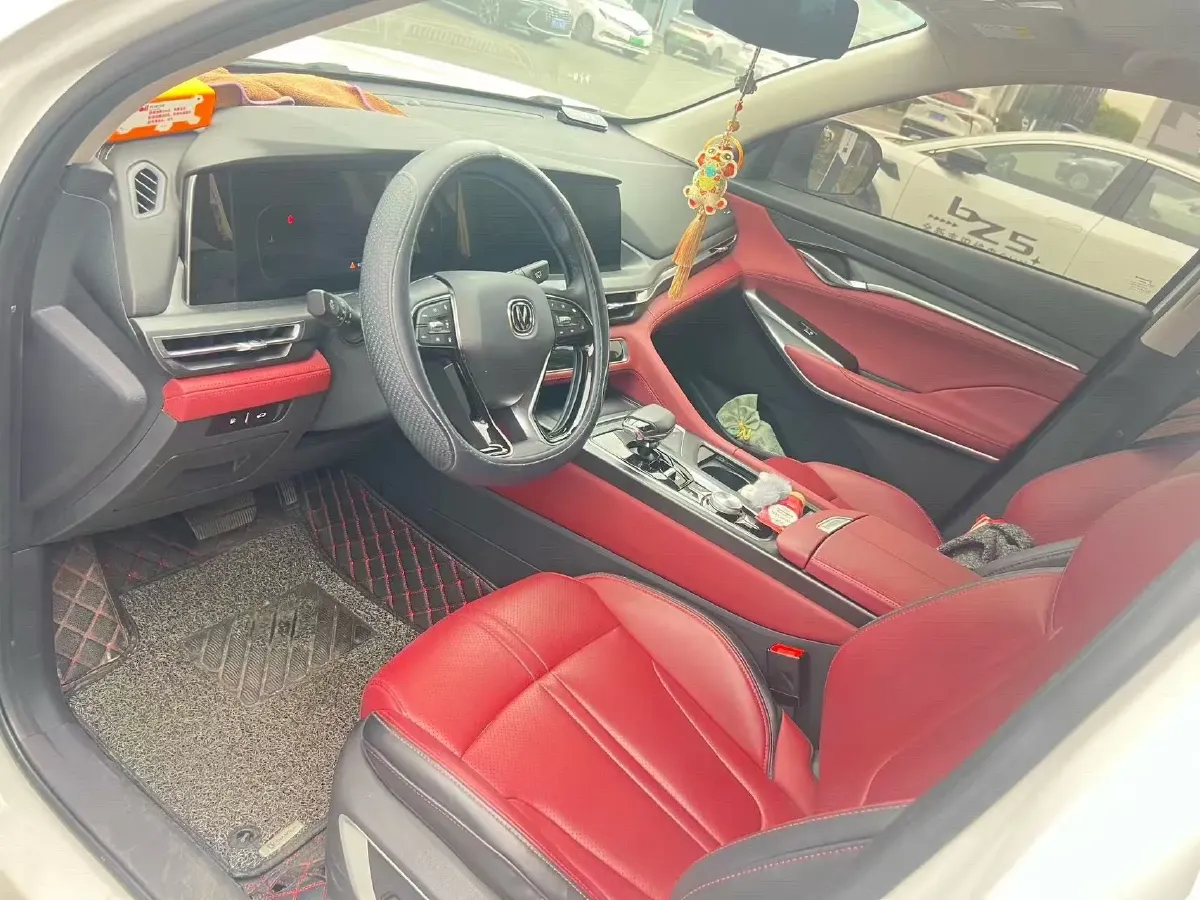 2020 ChangAn CS75 Plus 2.0T 233HP L4 8AT,autocango,china used car exporter,china ev exporter,chinese used car exporter,chinese used ev exporter