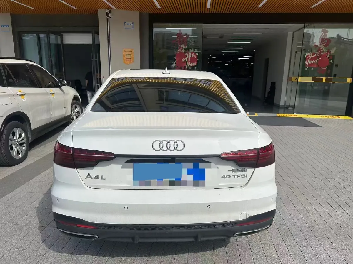 2023 Audi A4L 2.0T 190HP L4 7DCT,autocango,china used car exporter,china ev exporter,chinese used car exporter,chinese used ev exporter