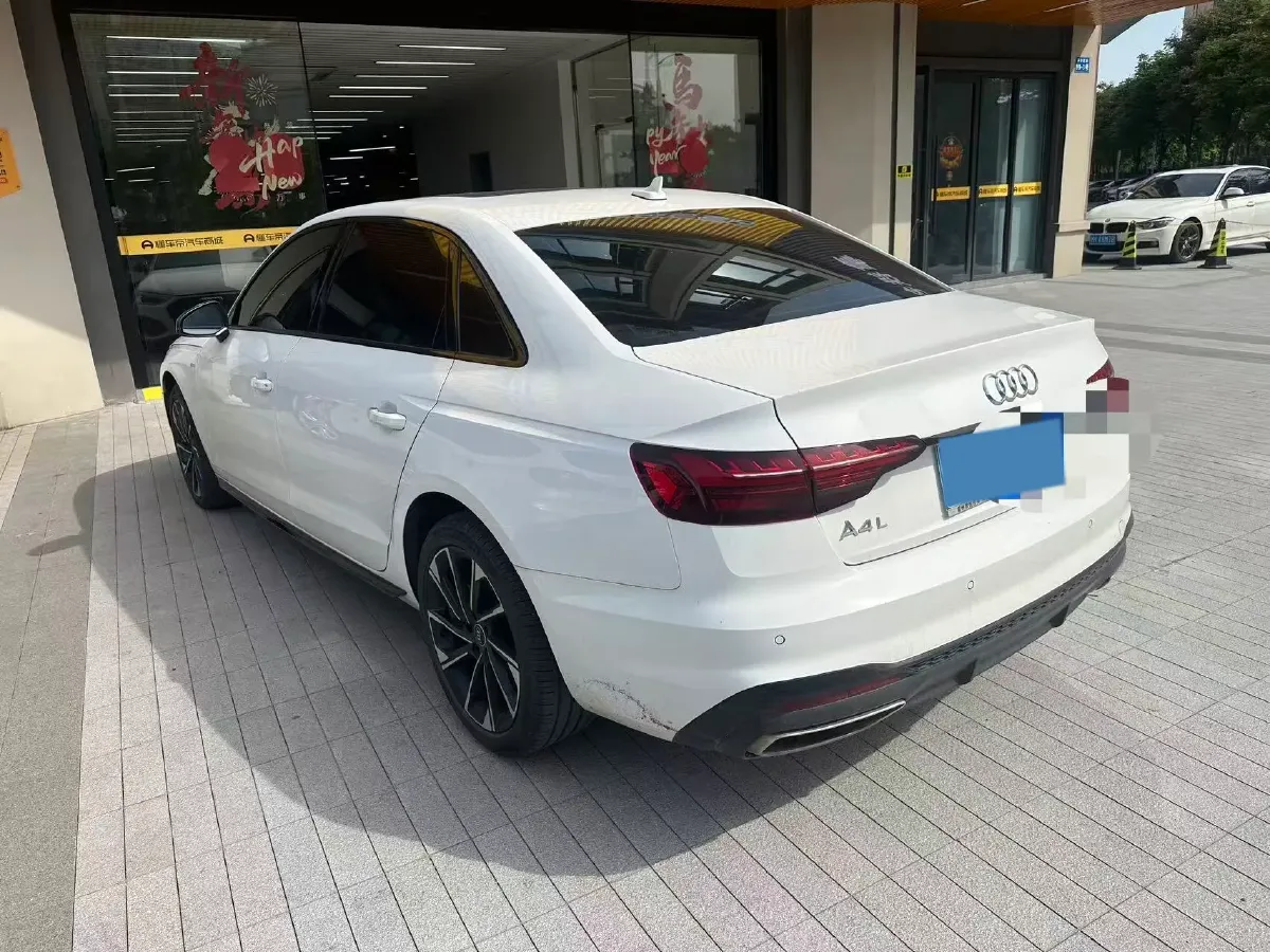 2023 Audi A4L 2.0T 190HP L4 7DCT,autocango,china used car exporter,china ev exporter,chinese used car exporter,chinese used ev exporter