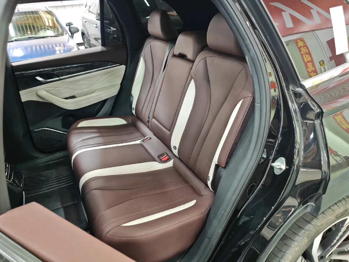 2021 Geely Monjaro 2.0T 218HP L4 7DCT,autocango,china used car exporter,china ev exporter,chinese used car exporter,chinese used ev exporter