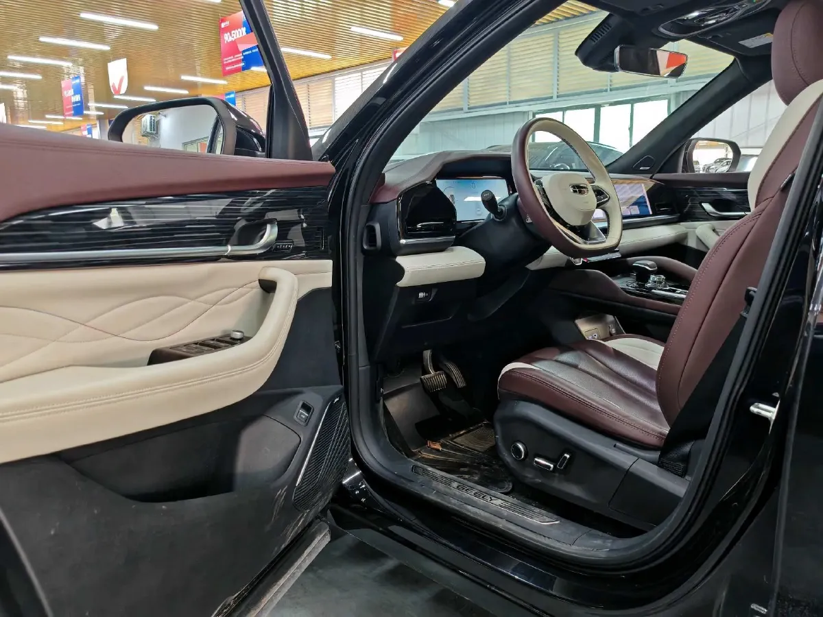 2021 Geely Monjaro 2.0T 218HP L4 7DCT,autocango,china used car exporter,china ev exporter,chinese used car exporter,chinese used ev exporter