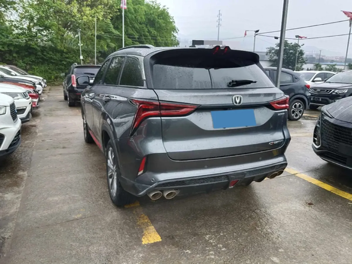 2022 ChangAn CS75 Plus 2.0T 233HP L4 8AT,autocango,china used car exporter,china ev exporter,chinese used car exporter,chinese used ev exporter