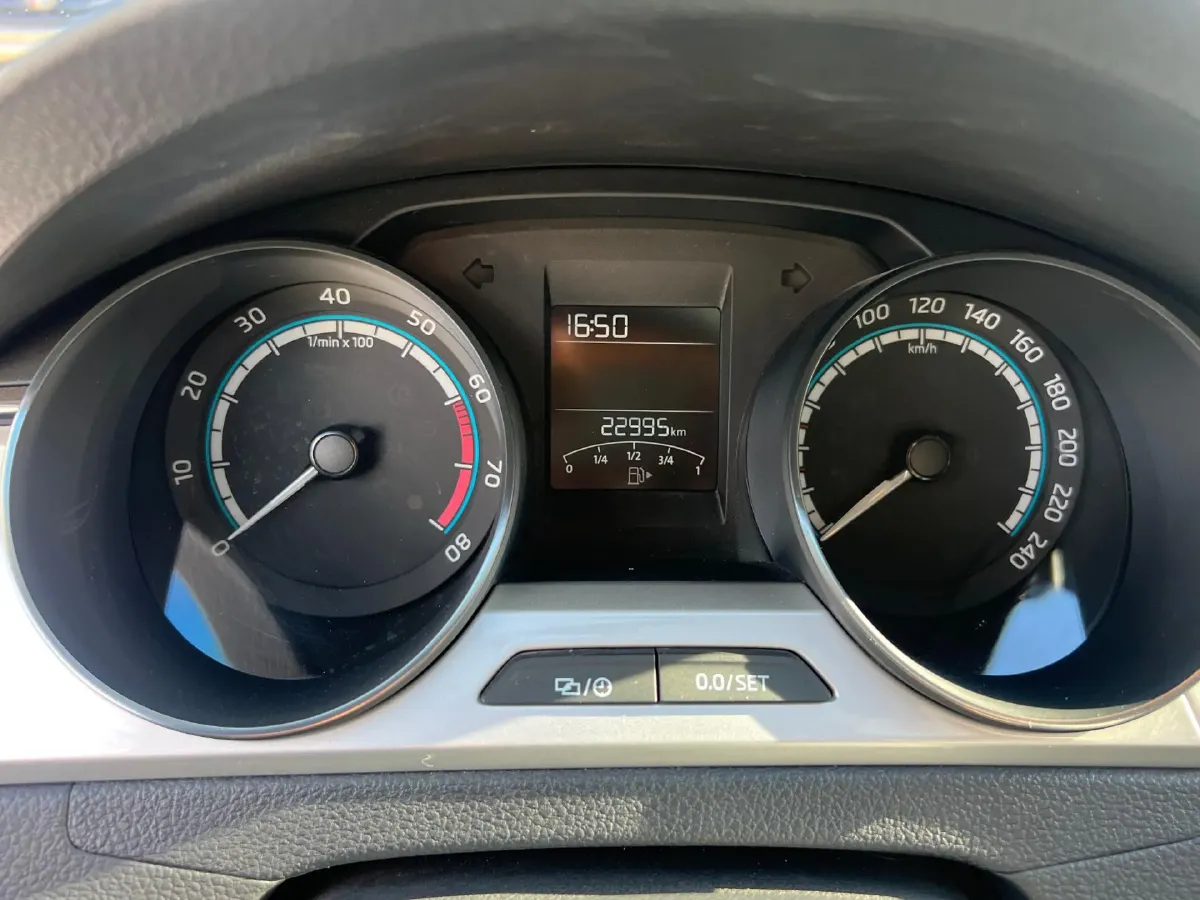 2019 Skoda Rapid Spaceback 1.5L 110HP L4 6AT,autocango,china used car exporter,china ev exporter,chinese used car exporter,chinese used ev exporter